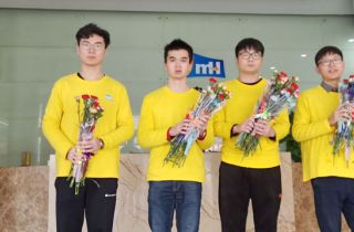 “三八婦女節”，萌恒為女同胞送鮮花表祝福