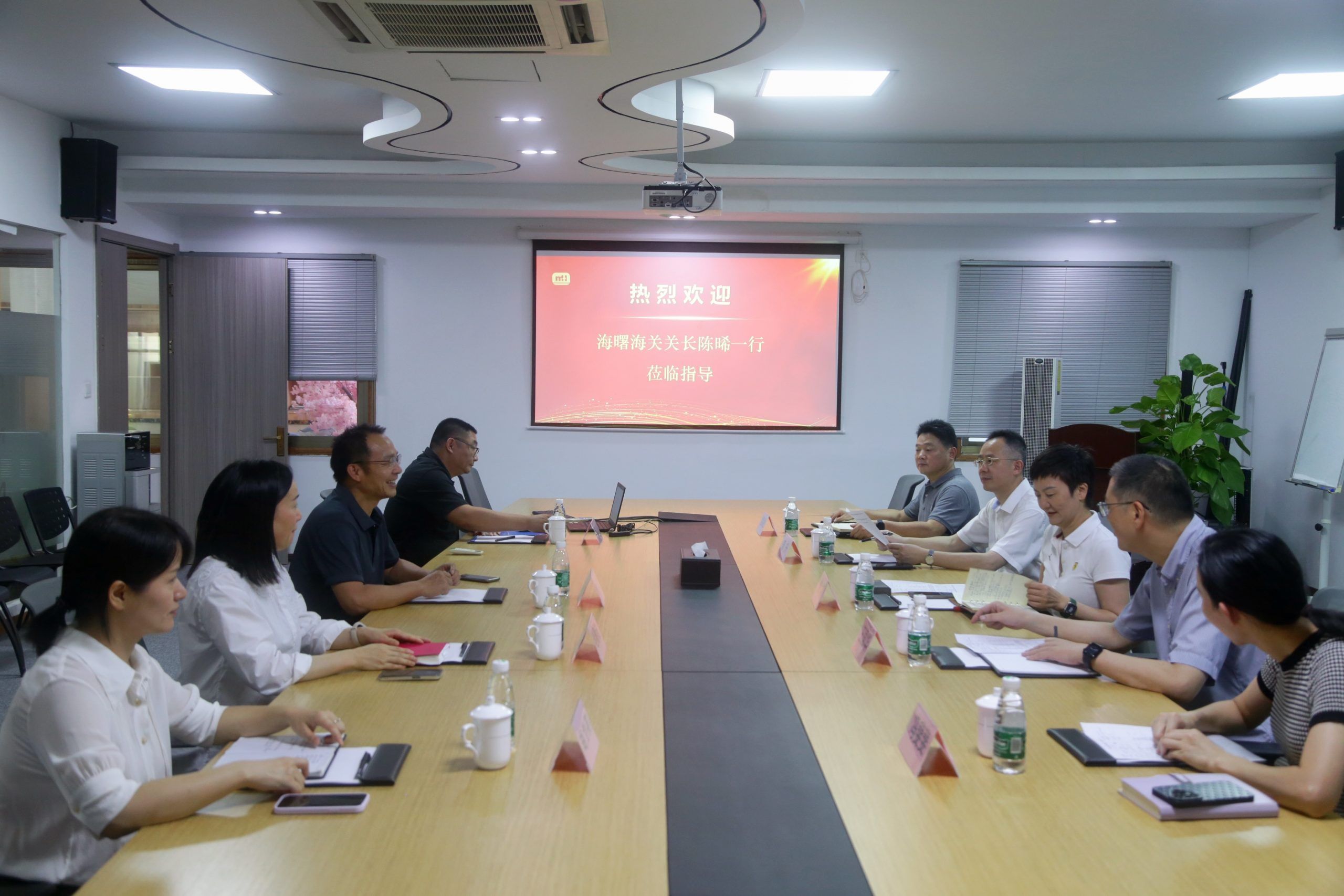 關企合作 共謀發展 | 海曙區海關關長陳晞一行蒞臨萌恒走訪調研