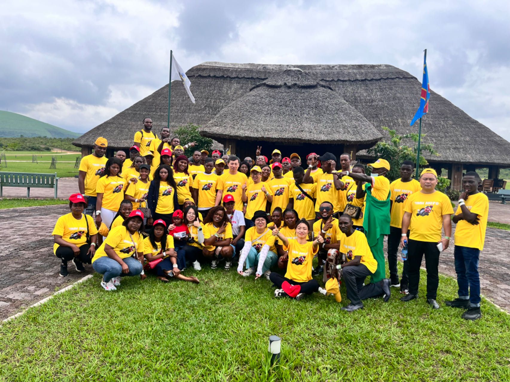 暢游草原風光 共鑄團隊默契 | 海外剛果辦事處動物園團建