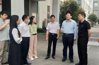 省工信廳副廳長(zhǎng)張治平一行來(lái)訪湖南萌恒