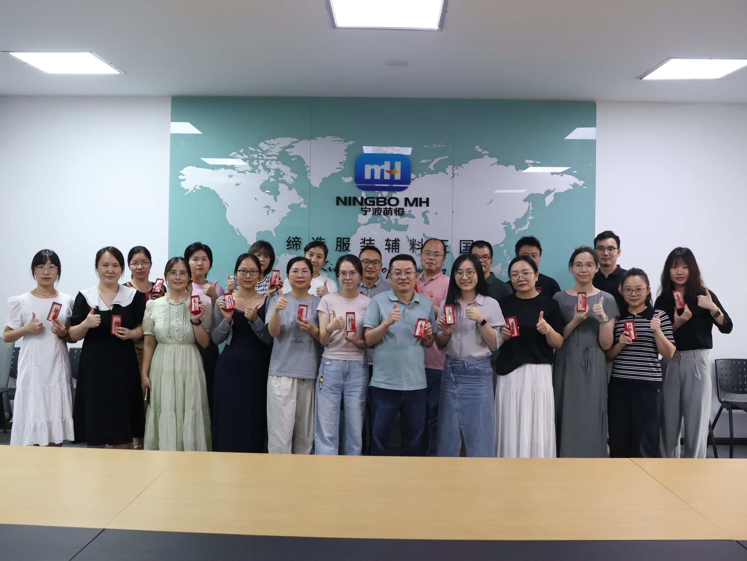 師者匠心 燭照未來 | 國貿(mào)舉辦內(nèi)訓(xùn)師香薰蠟燭DIY活動